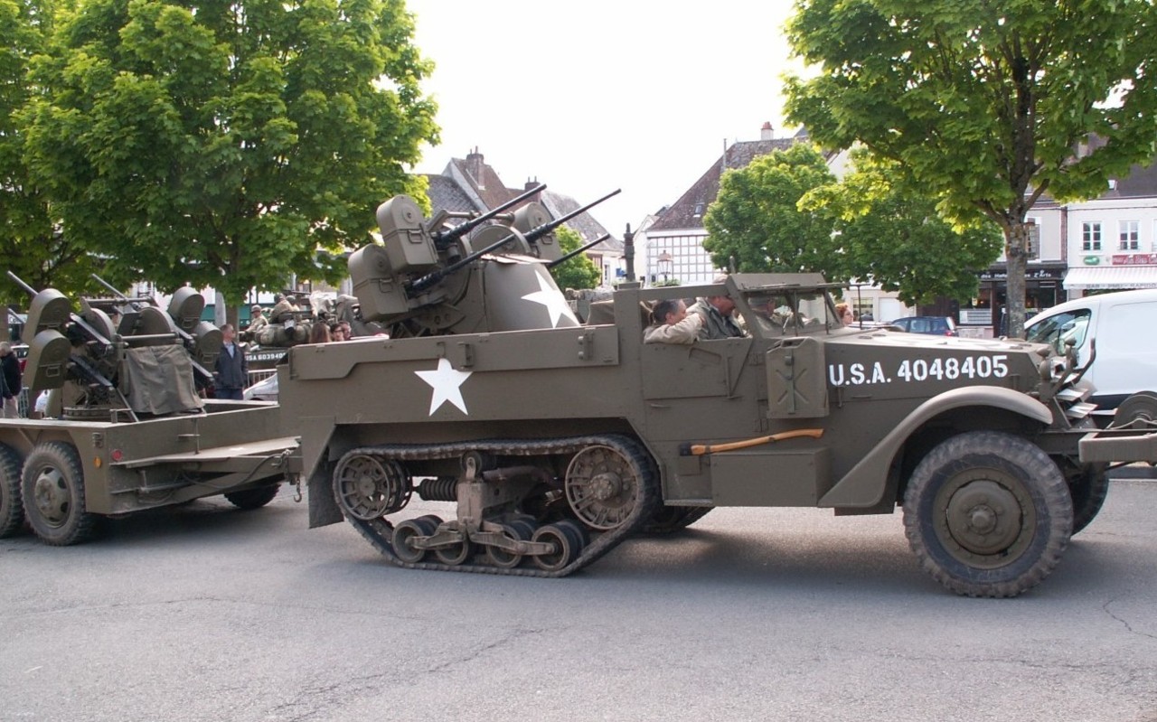 Pays des Olonnes 2018-08-17-fete-liberation-PHOTO-HALF-TRACK2