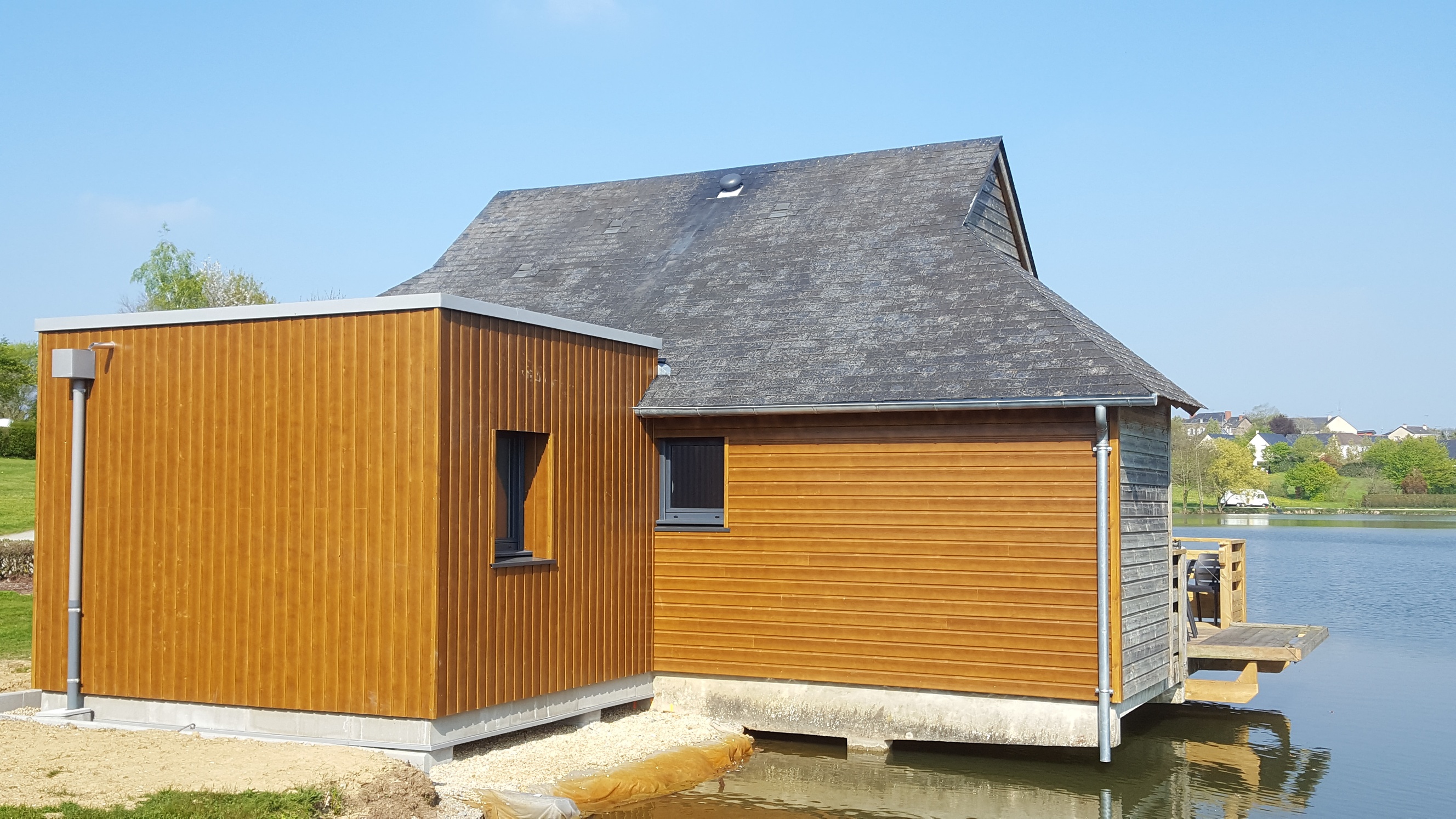 Chalet Le Brochet, les pieds dans l&rsquo;eau, 5-7 pers
