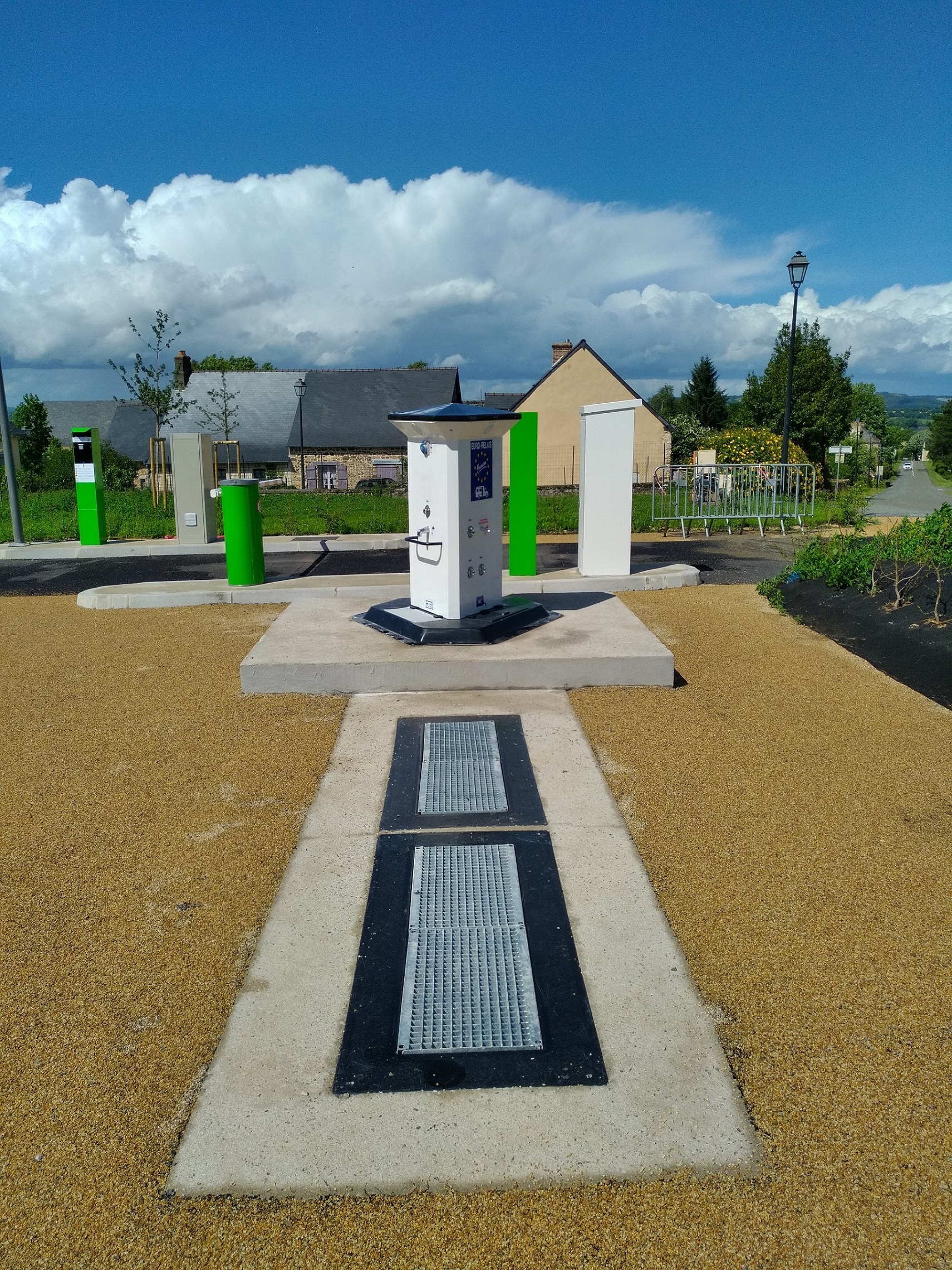 AIRE DE SERVICE CAMPING CAR PARK