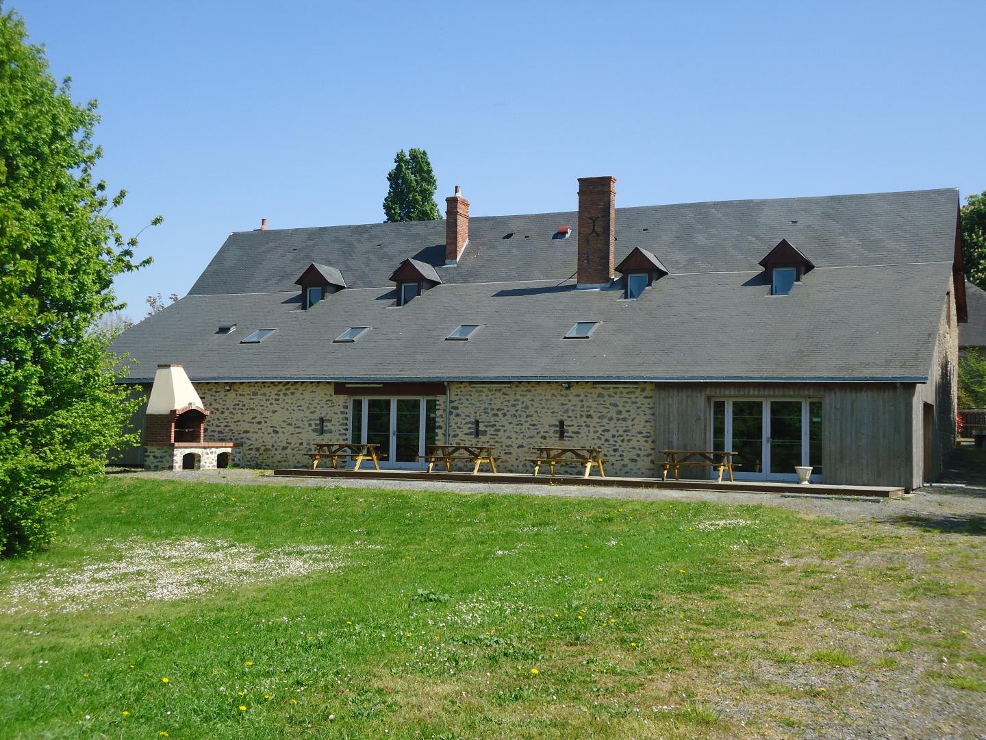 GÎTE DE GROUPE – LE VAL D&rsquo;ERVE