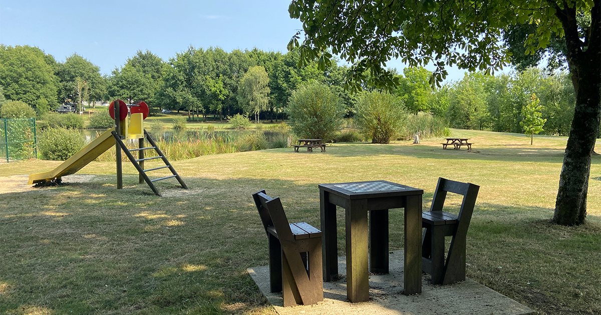 Aire de stationnement des Lavandières à La Meilleraye-de-Bretagne - Rue des Prâteaux 2