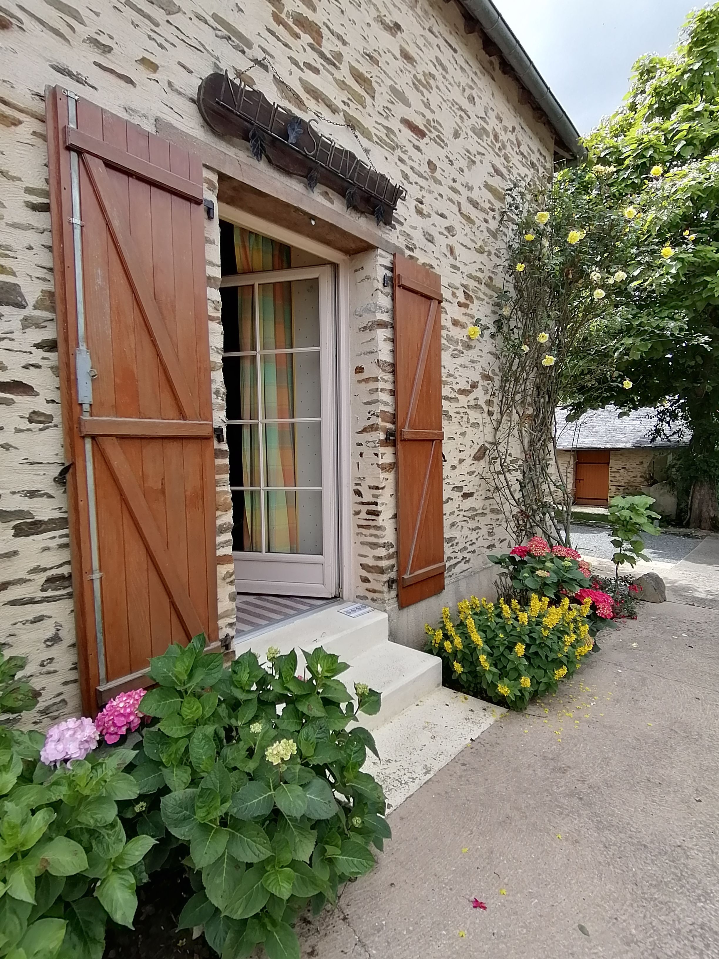 NEUF SAUVELOUP 2 PROFESSIONNELS