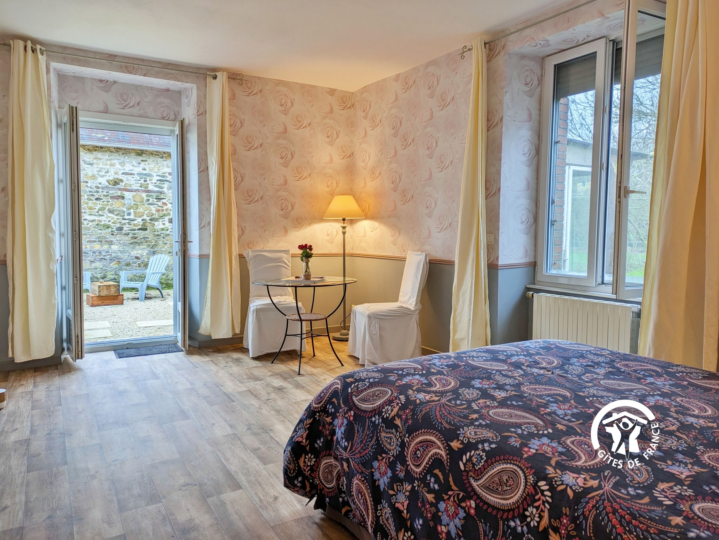 GITE BALNÉO, 2 PERS, LES P&rsquo;TITES RÉSIDENCES DE LA FONTAINE