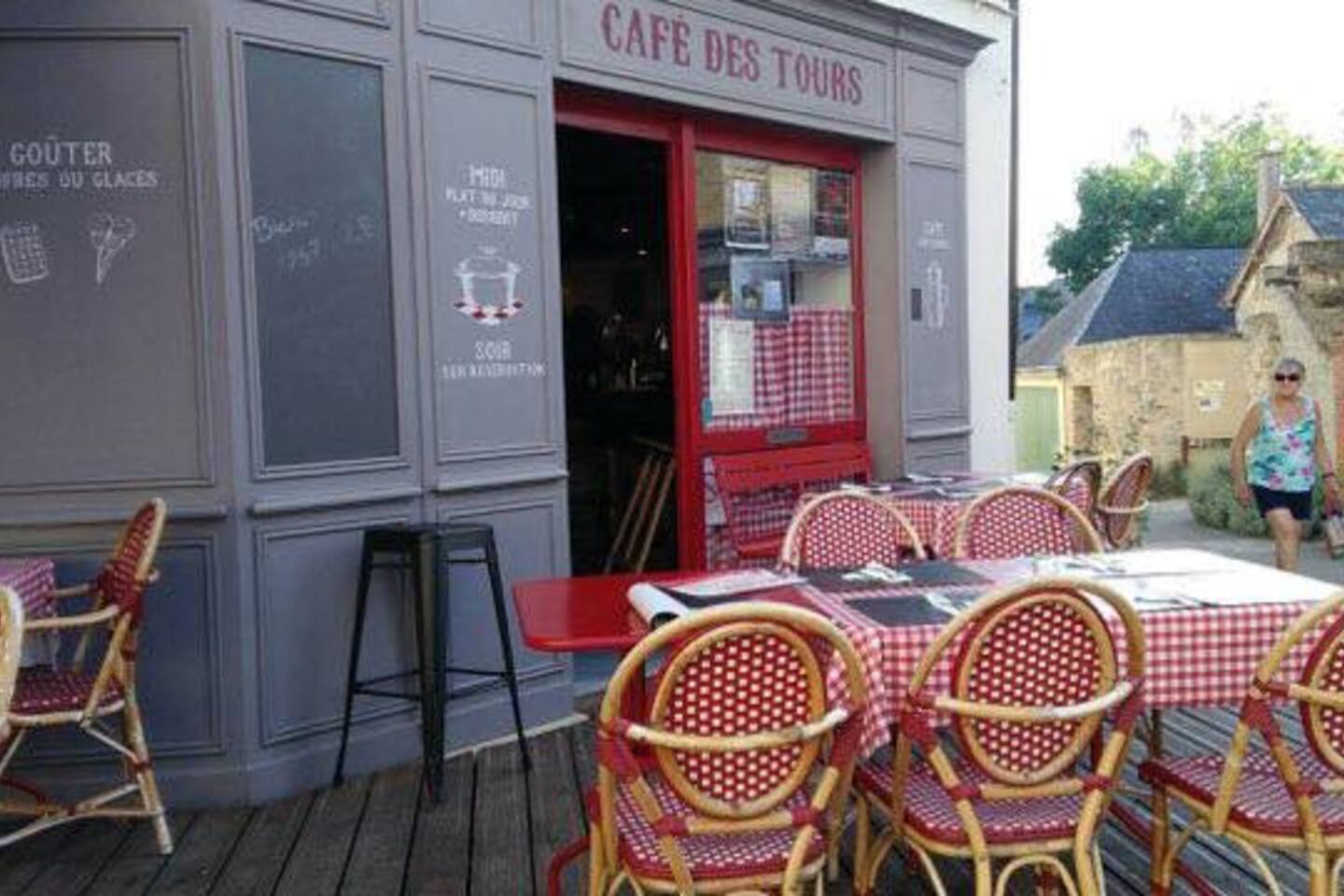 CHAMBRES D&rsquo;HÔTES AU CAFÉ DES TOURS