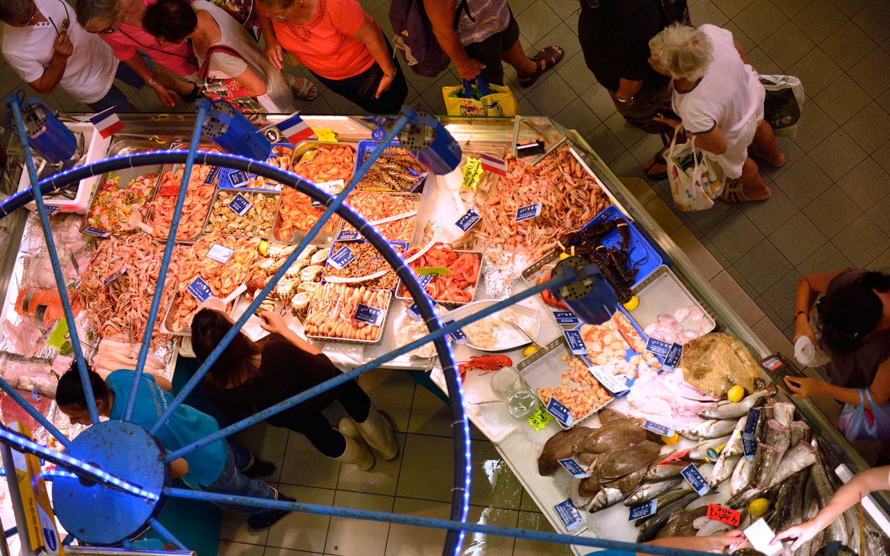 Pays des Olonnes Halles-centrales-poissonnerie-Credit-JBoulissiere
