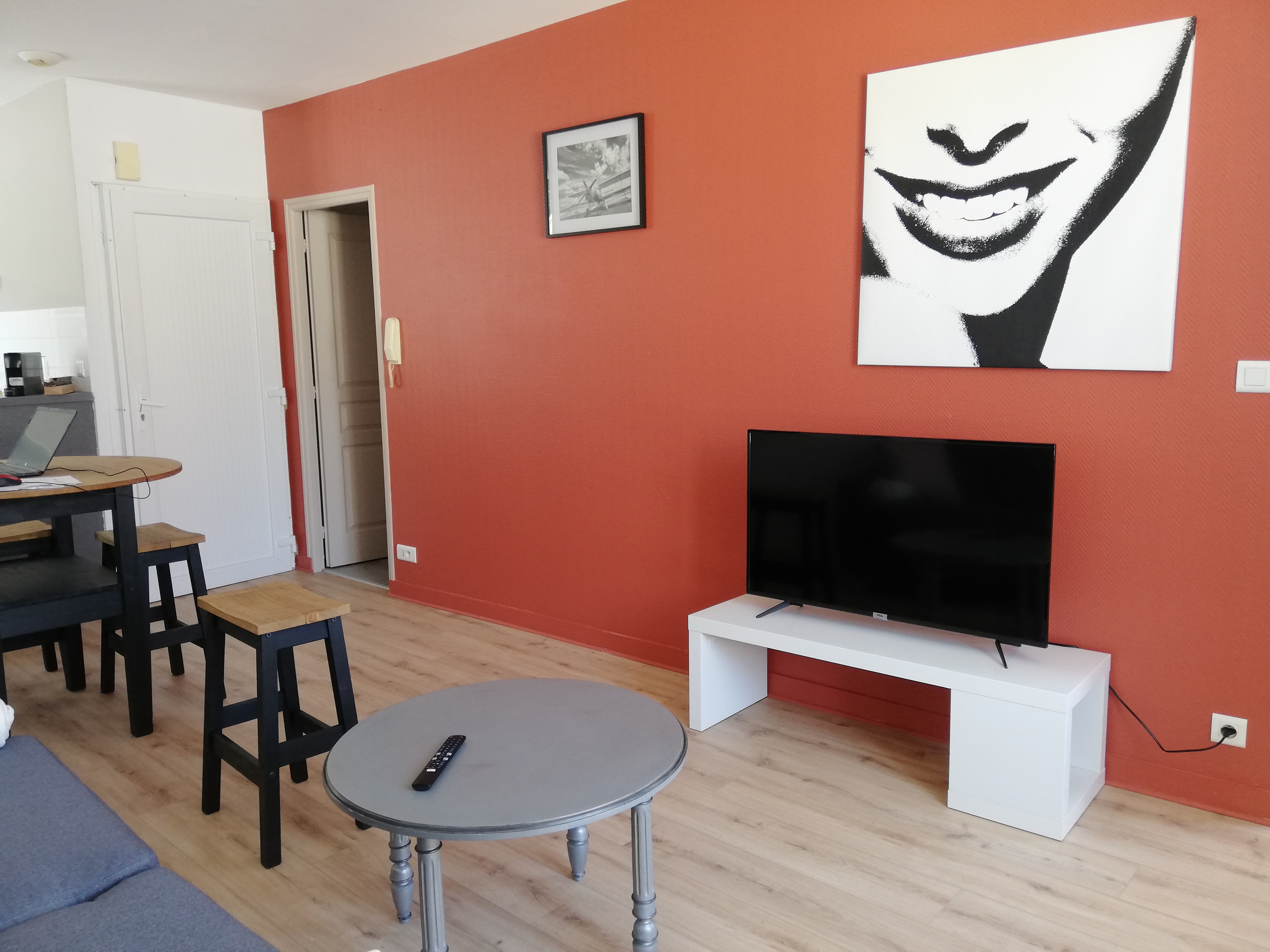 Hôte-zen – Immeuble complet Segré centre – 3 T2 tout équipé