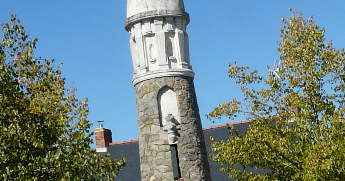 Lanterne aux morts Fercé