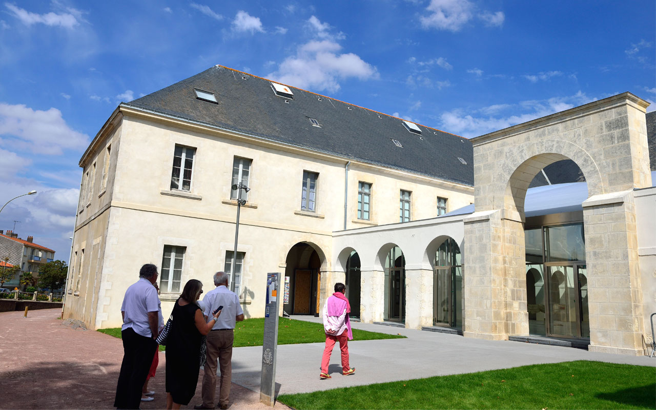 Pays des Olonnes Musee-Abbaye-Sainte-Croix-LesSablesdOlonne-CreditJBoulissiere