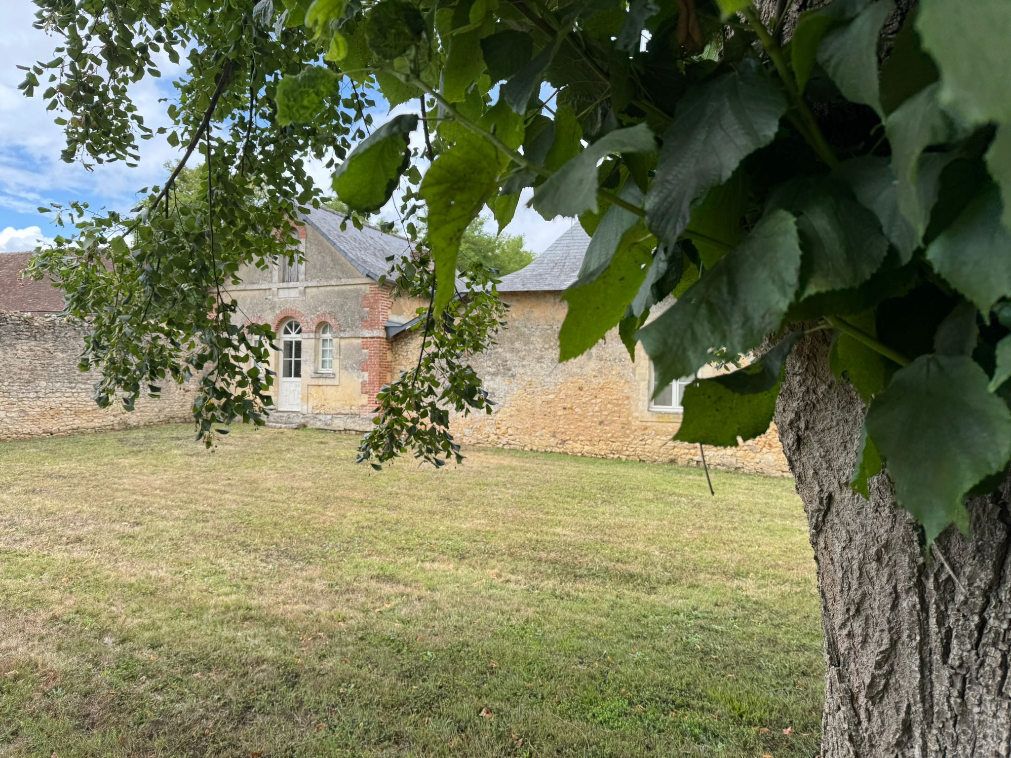 Pavillon indépendant sur le domaine du château de la Grange Moreau